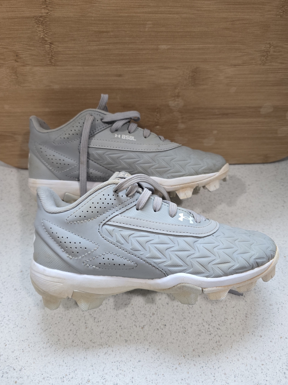 Under Armour Gray Baseball Cleats